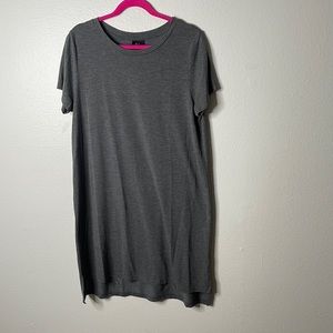 Tshirt dress with slight step hem